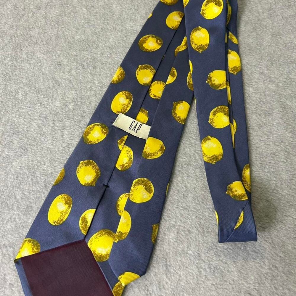 Gap Yellow and blue‎ lemon print tie